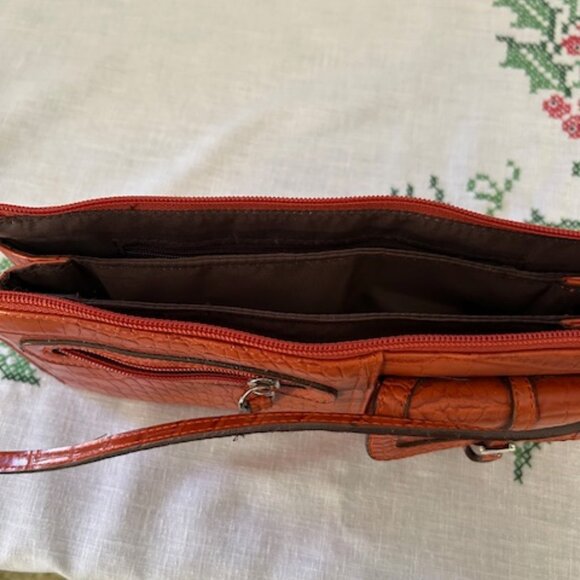 Rusty Orange Faux Alligator/Croc clutch Purse - Picture 3 of 4